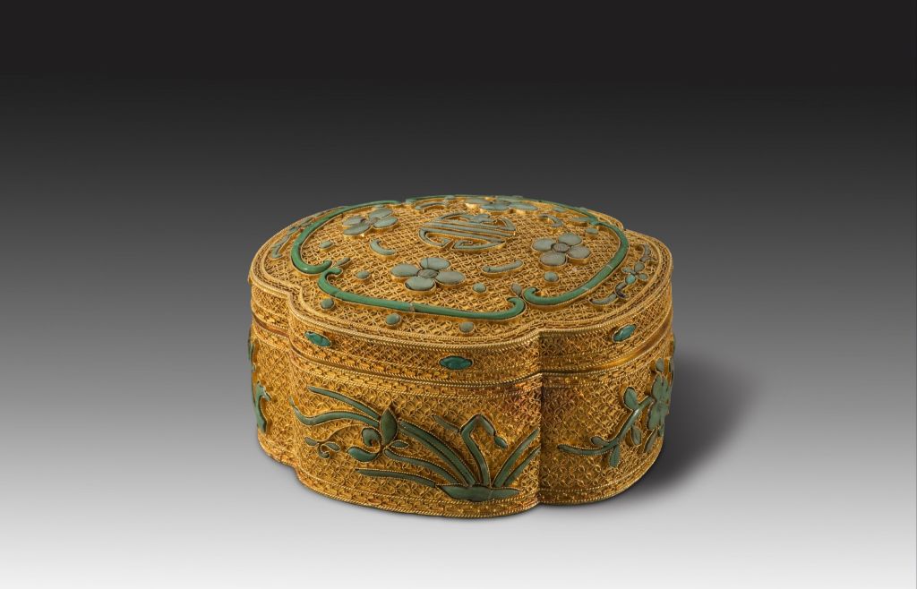 图片[1]-Golden thread inlaid turquoise flower pattern box-China Archive